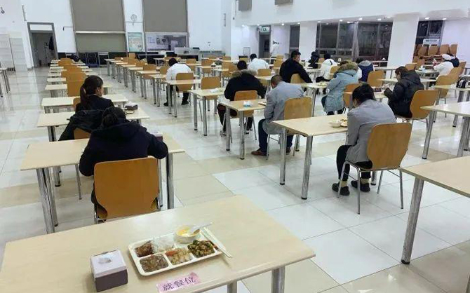 晉江食堂承包單位機關(guān)內(nèi)部食堂就餐現(xiàn)場圖片